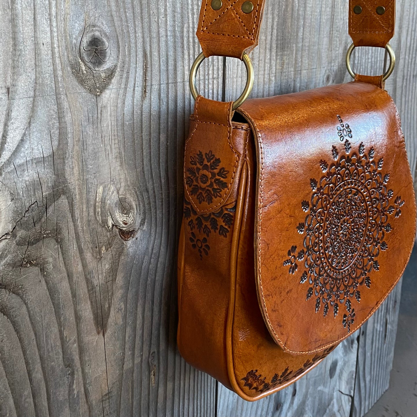 Retro Vibes Carved Leather Handbag