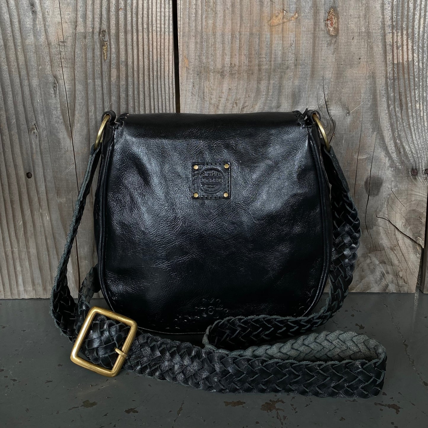 Retro Vibes Carved Leather Handbag