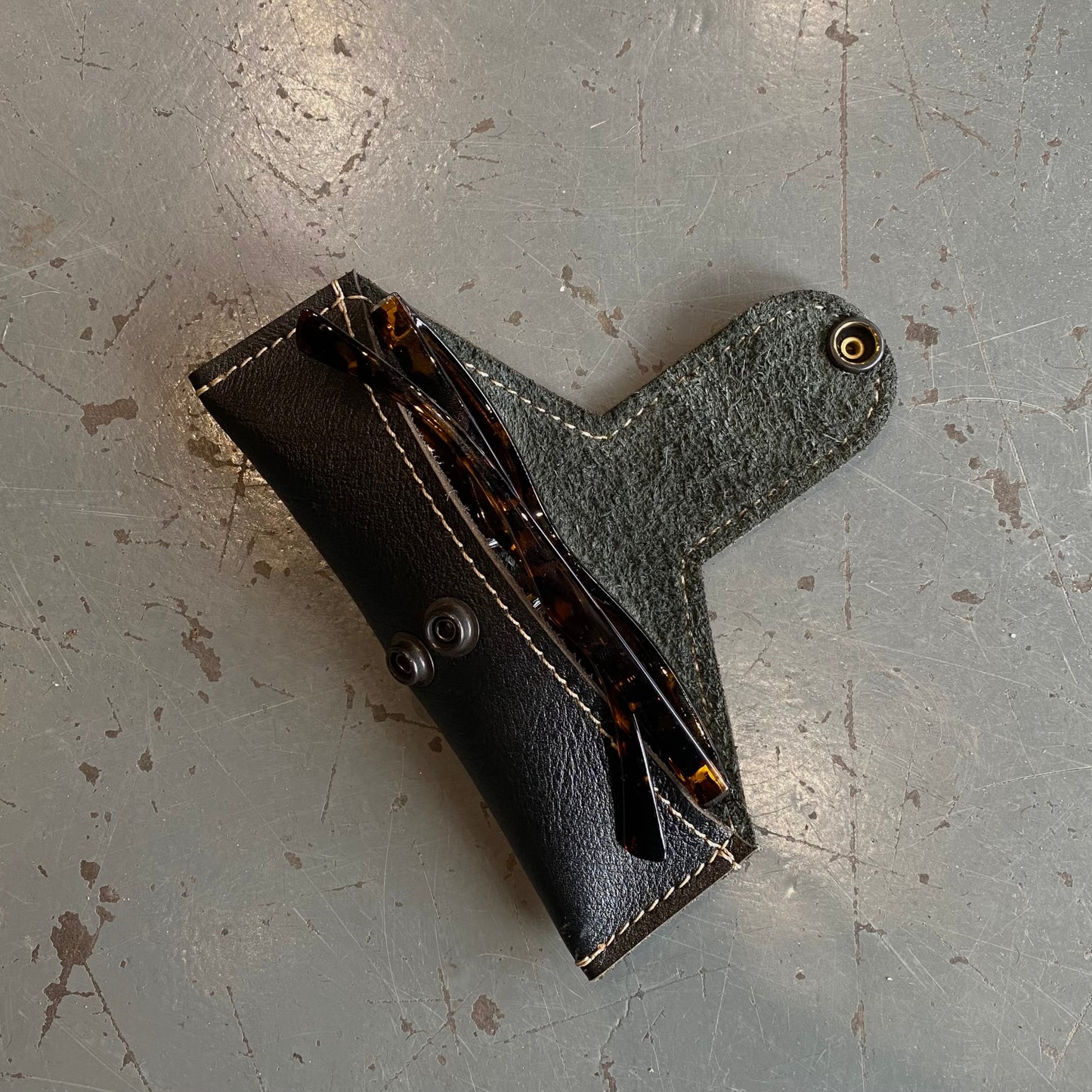 A Thin Leather Snap Lock Glasses Case