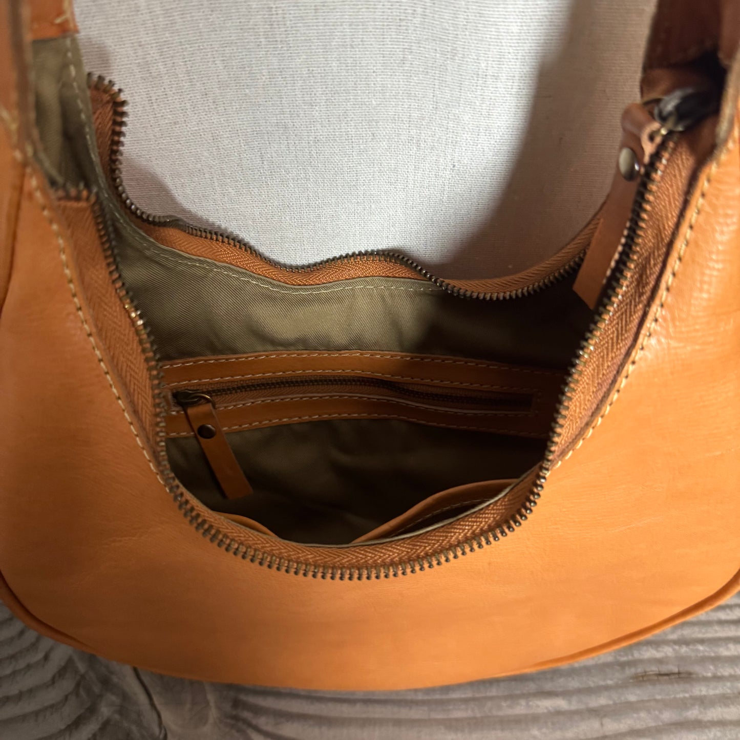Simple Raw Shoulder Handbag