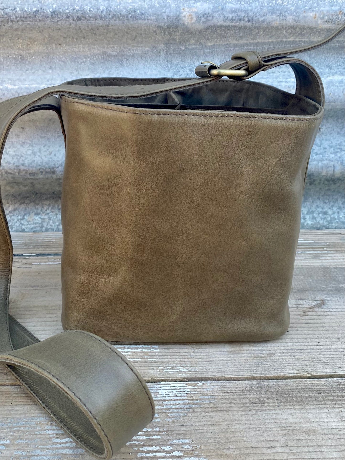 Quad Bottle Leather Wine Carrier