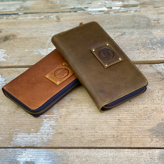 Slender Zippered Leather Purse / Wallet