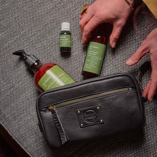 Leather Toiletry Bag / Wash Bag