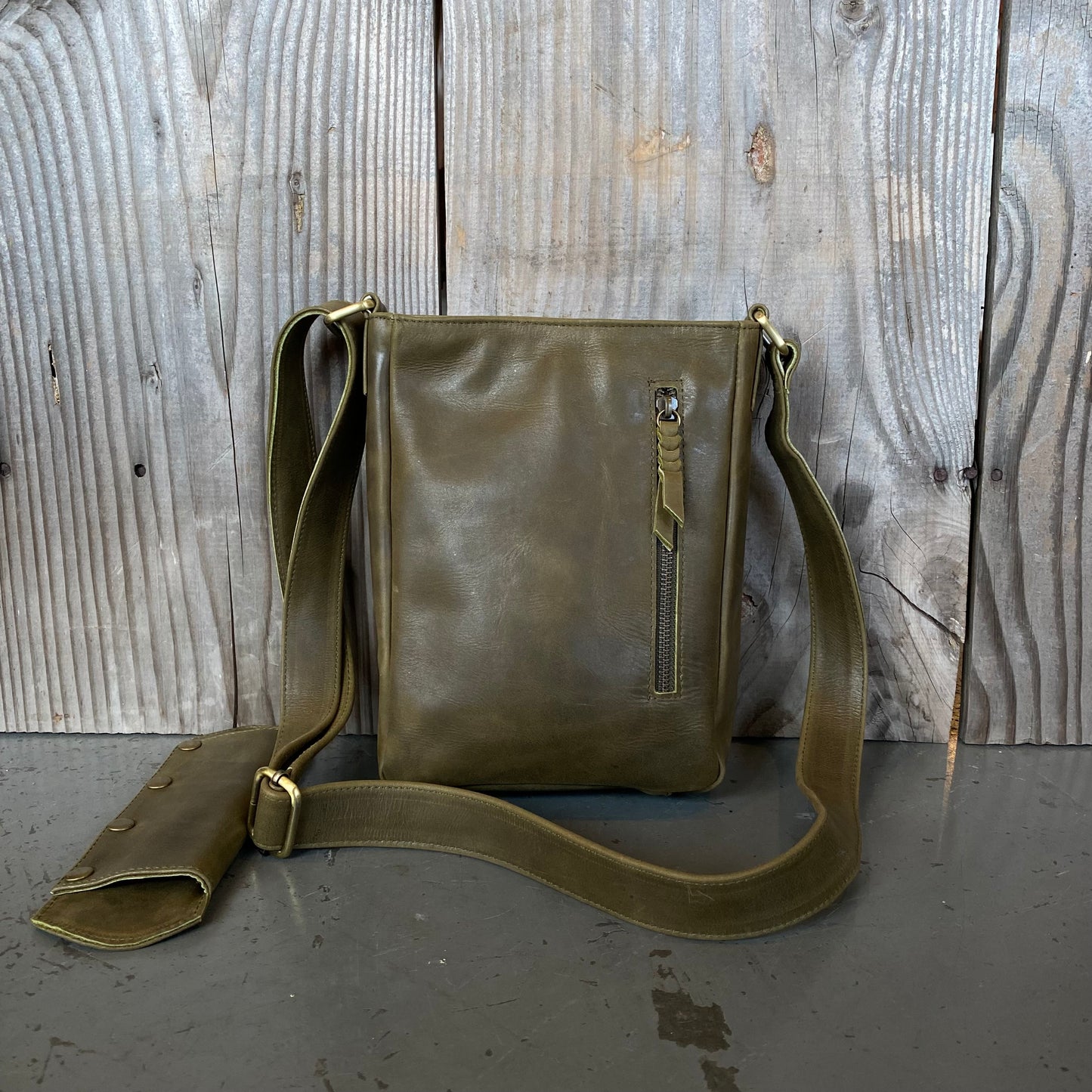 Cowhide Lean Pocket Bag