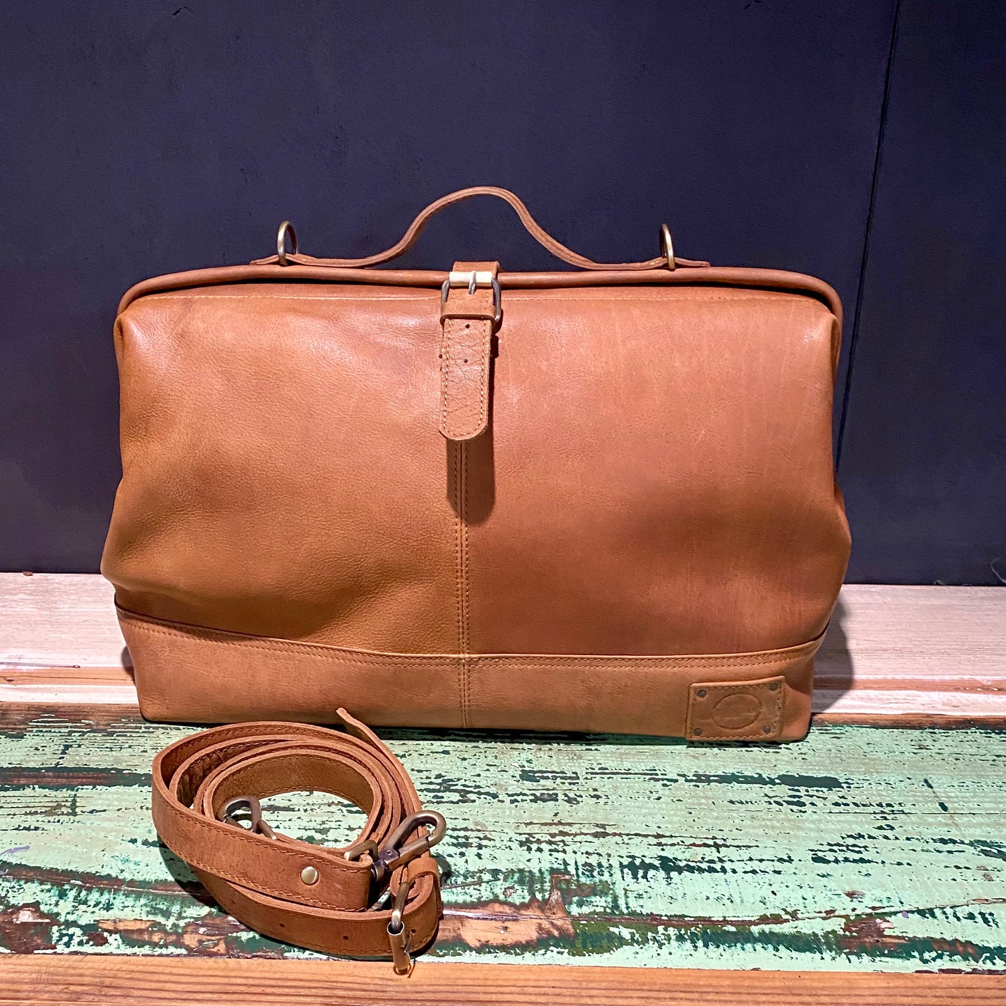 Large Vintage Gladstone / Doctors Bag