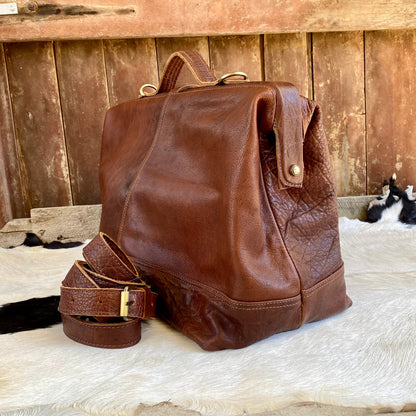 Large Vintage Gladstone / Doctors Bag