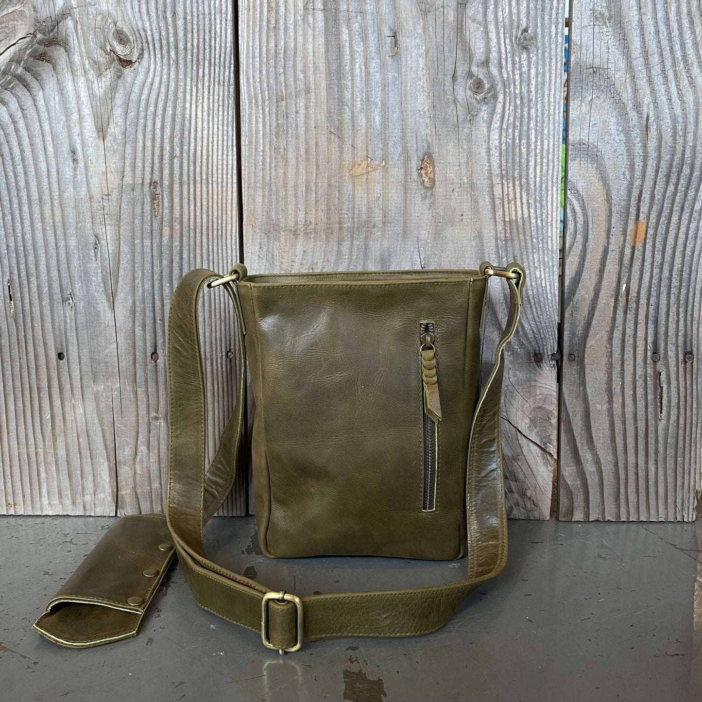 Cowhide Lean Pocket Bag