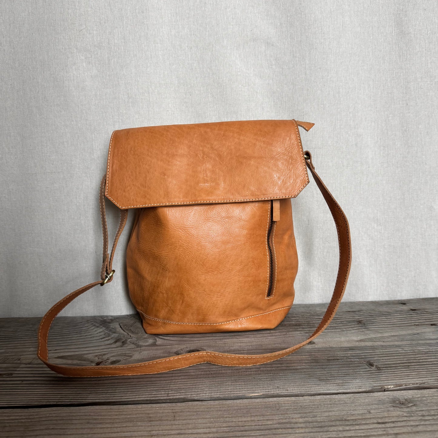 Simple Raw Carrier Bag