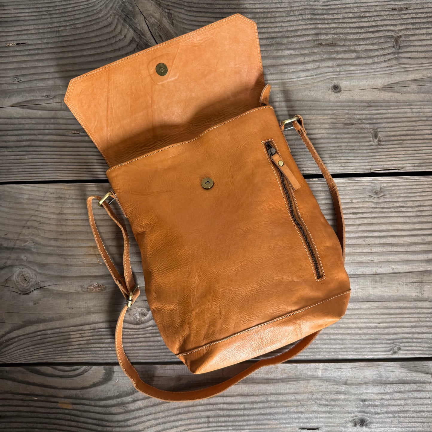 Simple Raw Carrier Bag