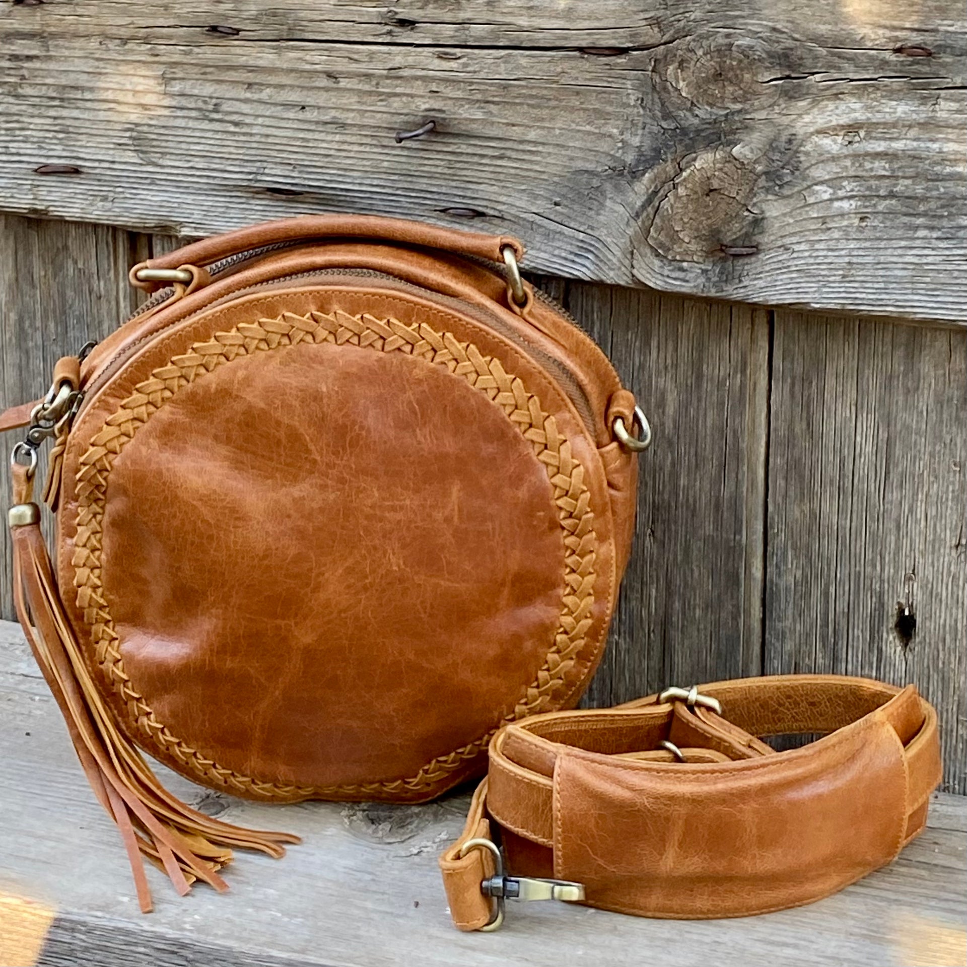 Round crossbody 2025 bag leather